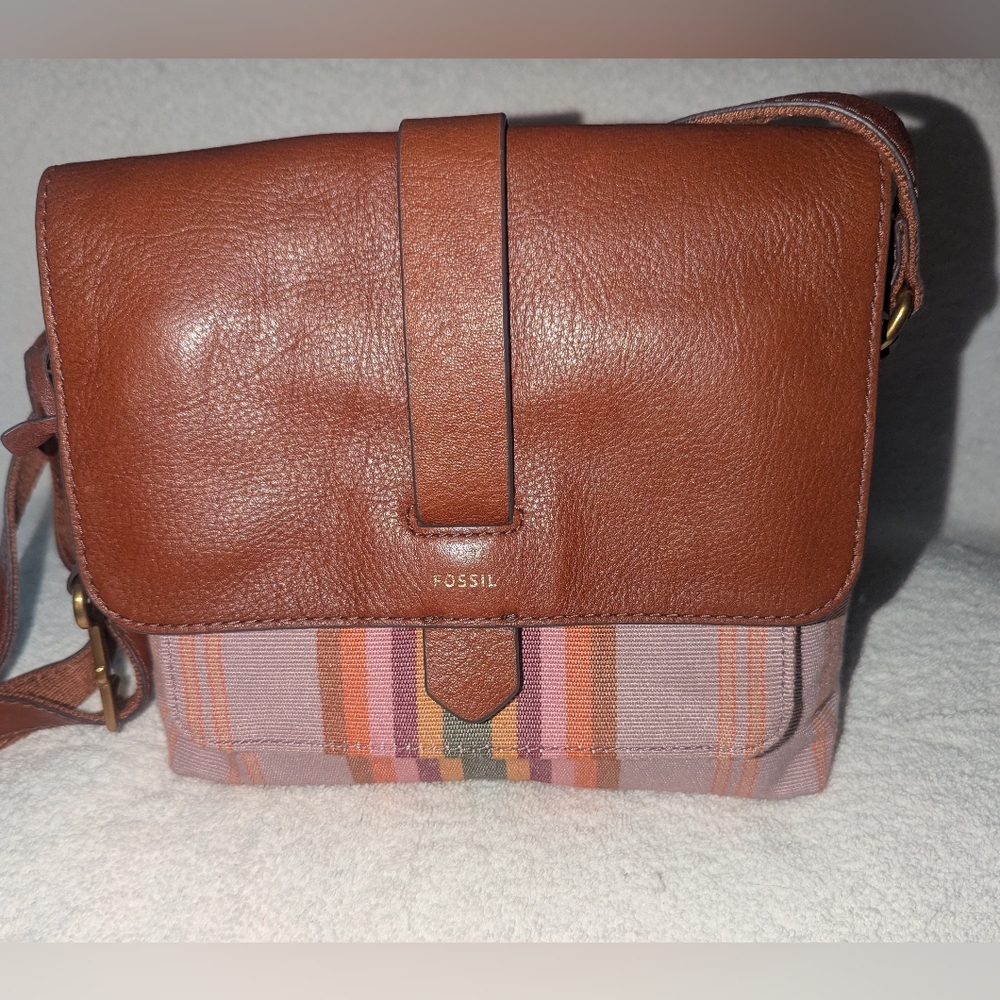 Fossil Small Striped Kinley Crossbody Bag in Brown and Pink.